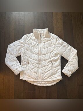 The North Face White Chevron Quilted Insulated Jacket NWOT
